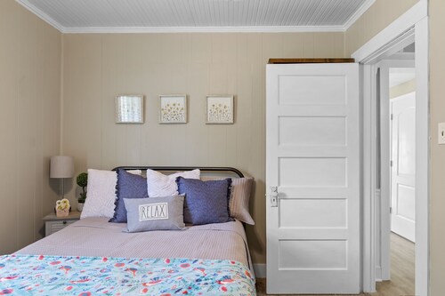 Genevieve's Cottage! Totally Renovated with all the Charm!
