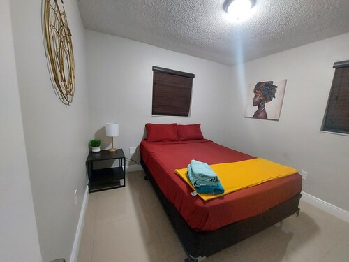 4 bedroom house near many beaches
