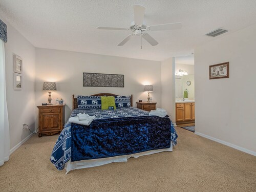 New Avail now thru January 30, 2022 Great Cul De Sac Home close to V.A.