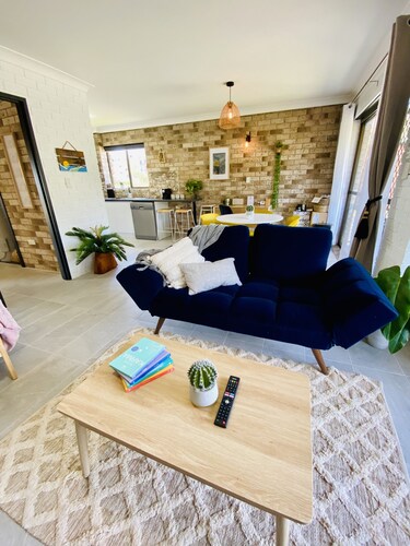 RIDGES BY THE SEA – 2 BED APART – SLEEPS 5 – NAMBUCCA HEADS