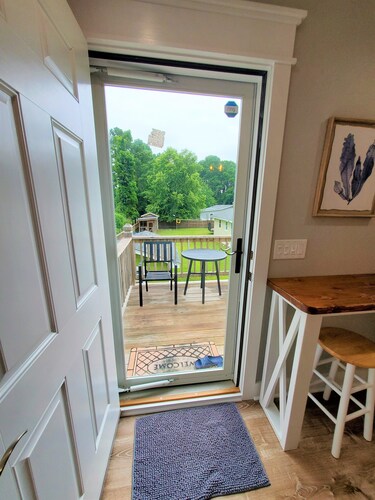 Family Guesthouse - 1 mile to Downtown Manteo