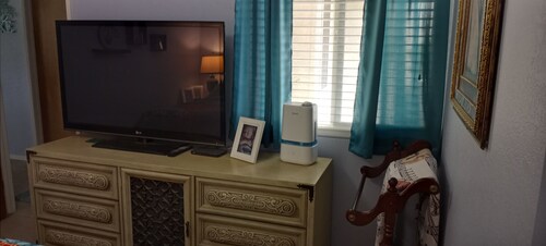 2 BR 2 BA TOWNHOME ON THE GOLF COURSE WITH GOLF CART