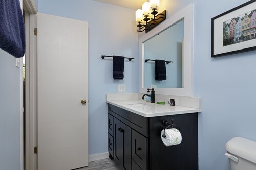 Das Heart of Helen Haus - Newly restored Bavarian-style townhouse nestled right in the middle of