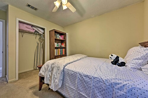 NEW! Home w/ Yard & Treehouse < 10 Mi to JAX Beach