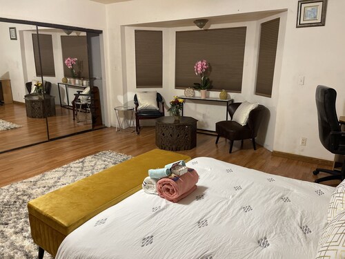SPACIOUS room in Westwood LA near Marina Del Rey and Rodeo Drive