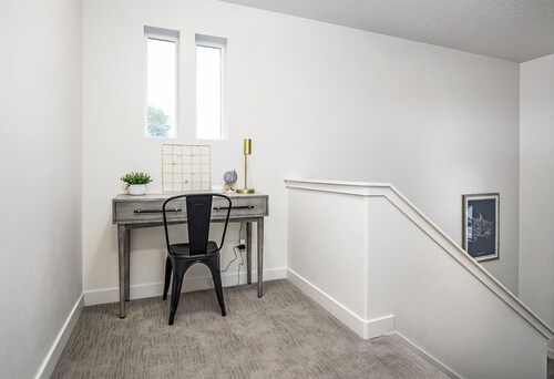 Beautiful 4 Bedroom Private home with easy access to Provo & SLC