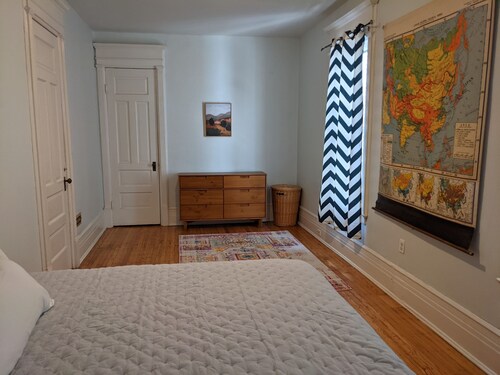 Large 2 bedroom with sunroom and backyard access!