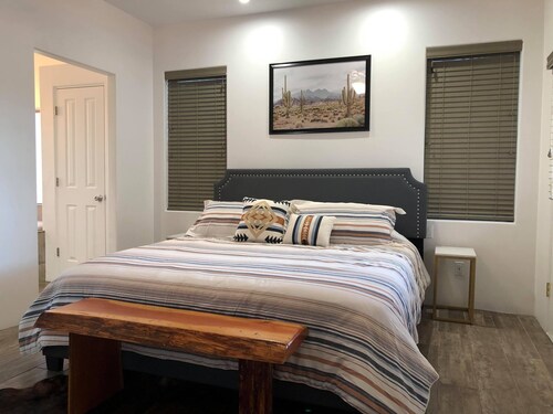 Lovely 3b/2b house with a view and direct access to the wash!