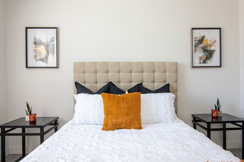 Newly Renovated 2BR 2BA near State Farm Stadium