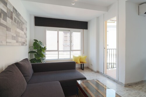 Two Bedroom apartment next to Alcazaba