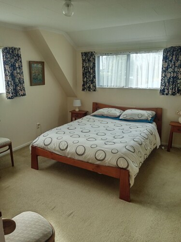Charming house, close to the Maitai River and a gentle walk to town