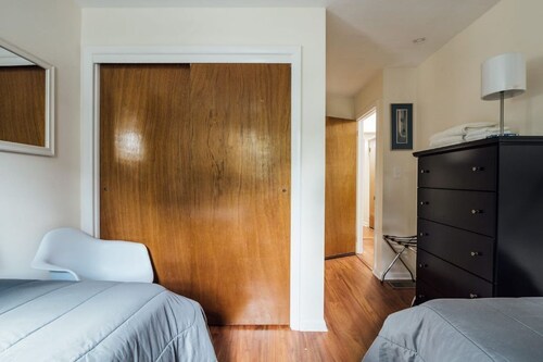 ⭐Big Family/Group??⭐ Spacious, Comfy 3BD/2BA Apt!!
