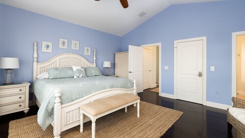 Pristine Pool Front Anglers Reef w/ Ocean Views, Private Beach & Dock
