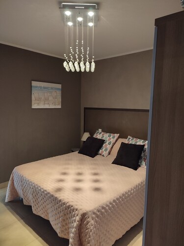 Magnifique T2 en rez de jardin - 150m des plages - centre ville