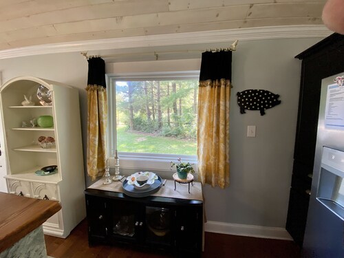 Shepherdstown cabin in the country * new owner *