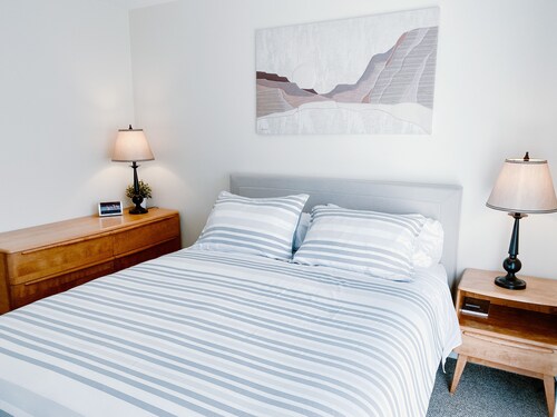 Spacious home 10 minutes away from the beach!
