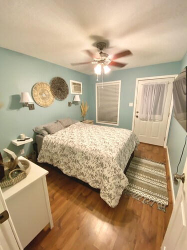 A Peaceful Stay at Serene Shores!