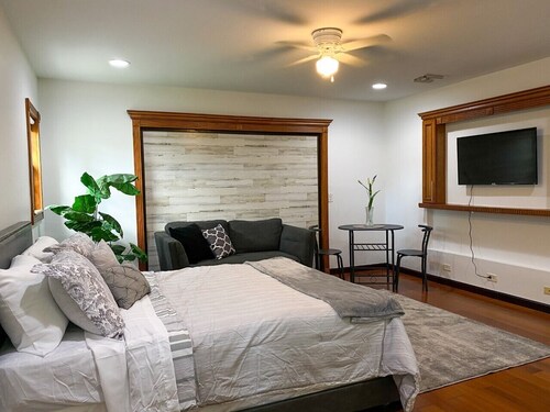 Peaceful Luxury Suite In The Heart Of Fort Myers