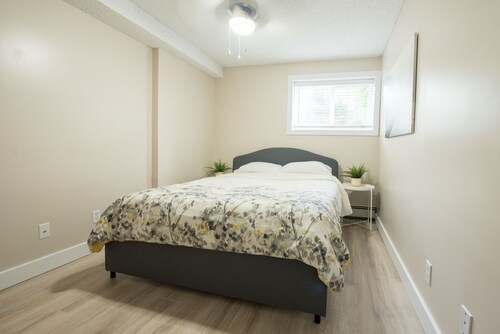 Chinook Chic - Two bed - No Cleaning fee