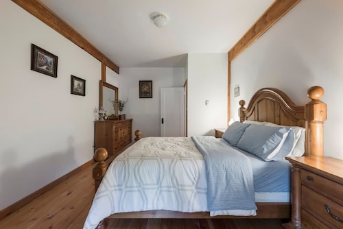 Owl Street Lodge