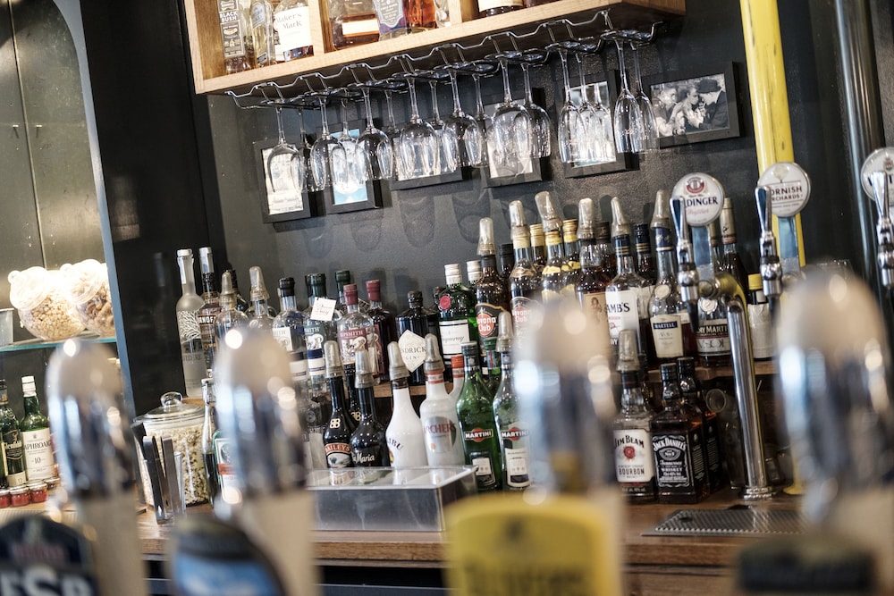 Hotel Bar
