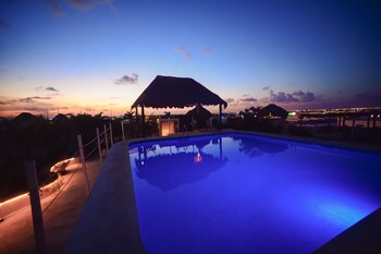 Rooftop Pool