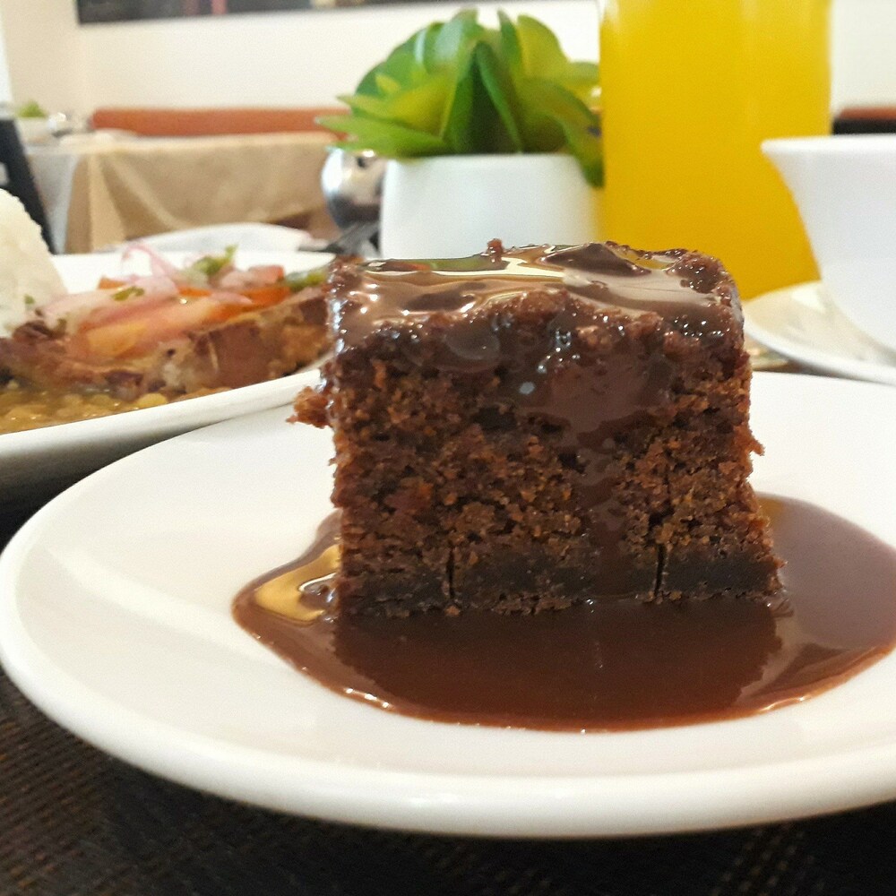 Comida y bebida