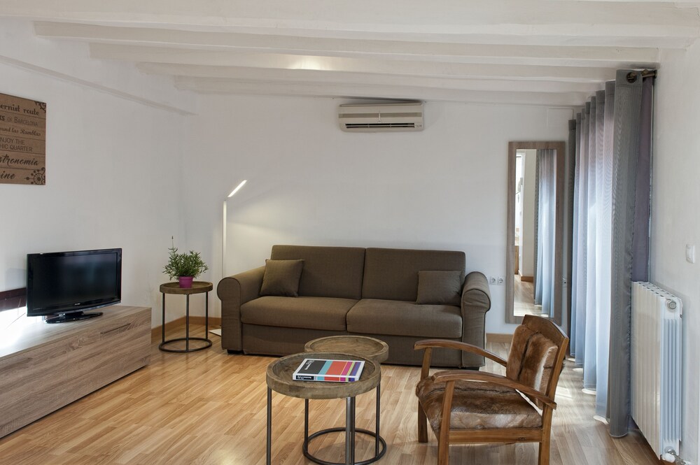 Penthouse, 1 Bedroom (1 bathroom) - Living Room