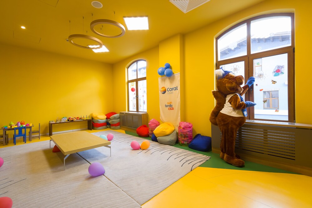 Childrens Play Area - Indoor