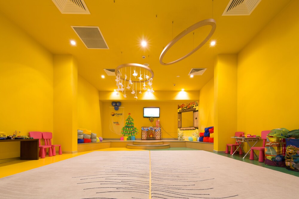 Childrens Play Area - Indoor