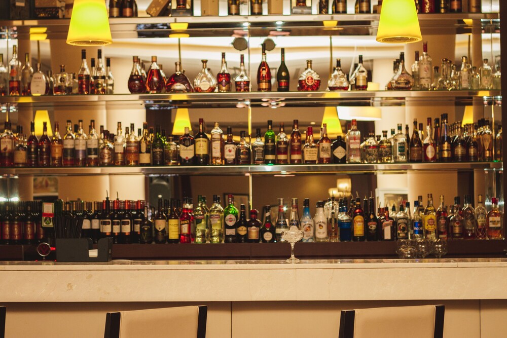 Hotel Bar
