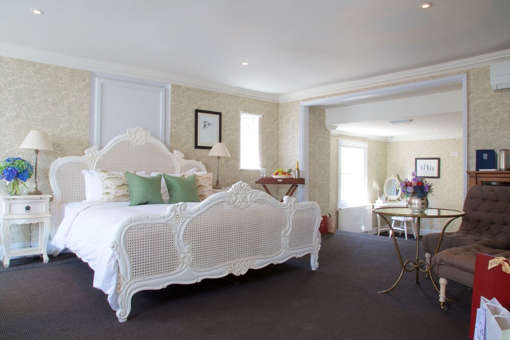 Comfort Suite, 1 Bedroom, City View - Guestroom