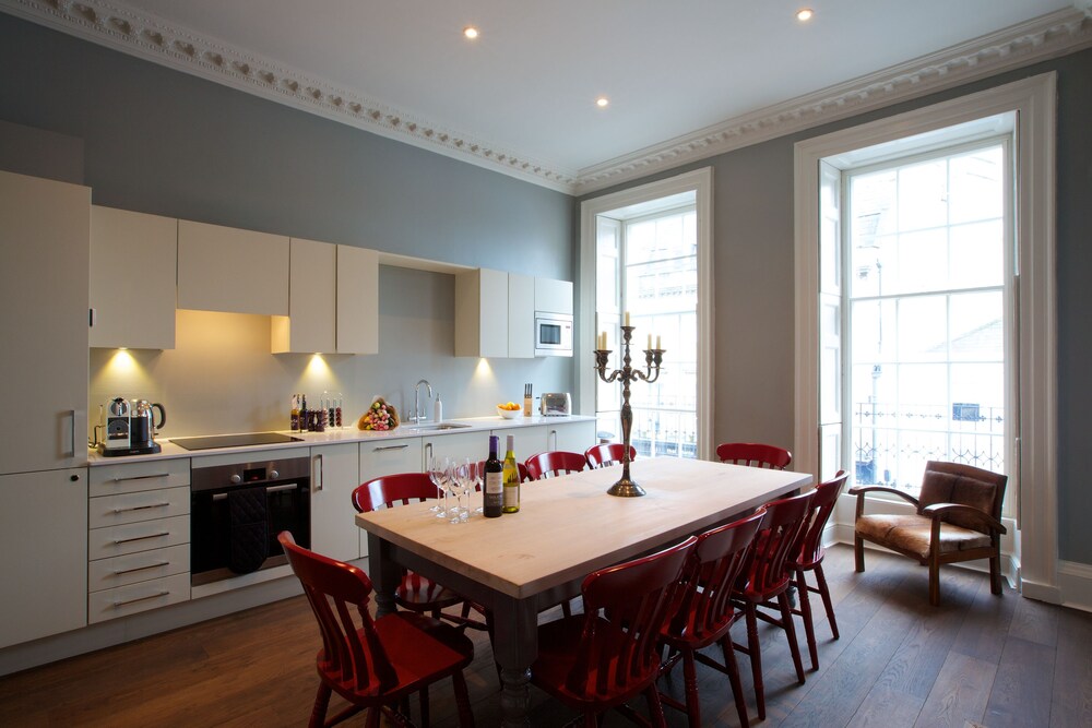 1 Bedroom Apartment for 4 people - In-Room Dining