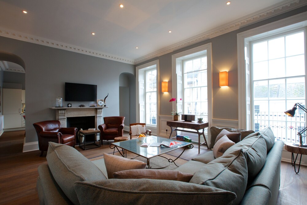 1 Bedroom Apartment for 4 people - Living Area