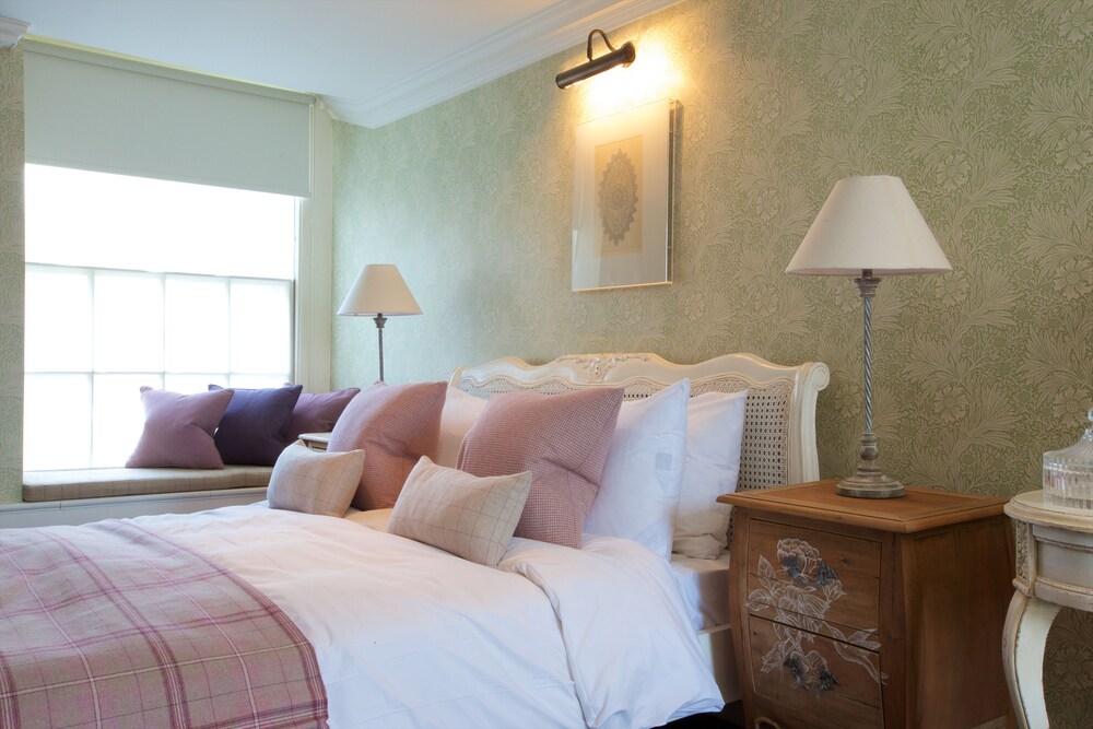 Comfort Suite, 1 Bedroom, City View - Guestroom