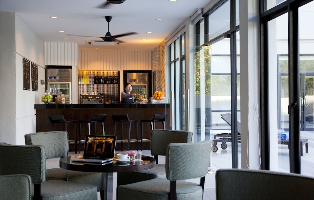 Hotel Bar