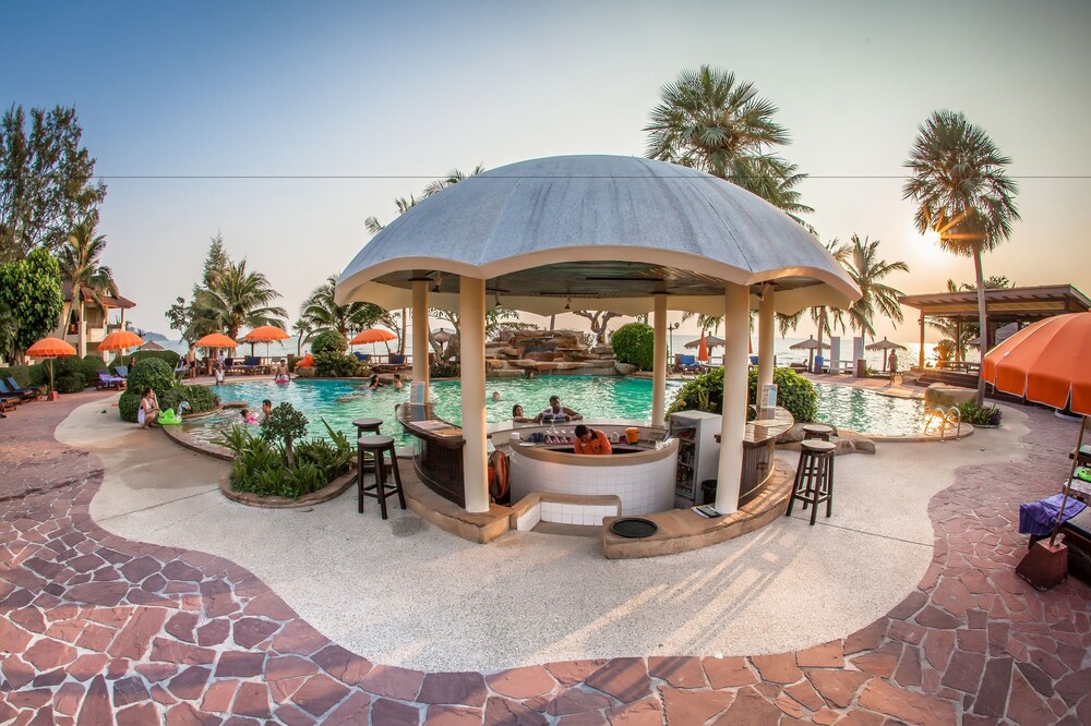 Poolside Bar