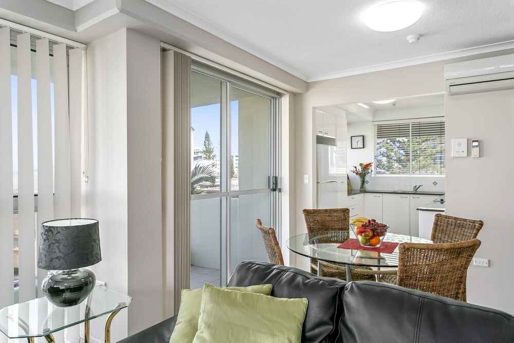 Apartment, 2 Bedrooms - Living Area