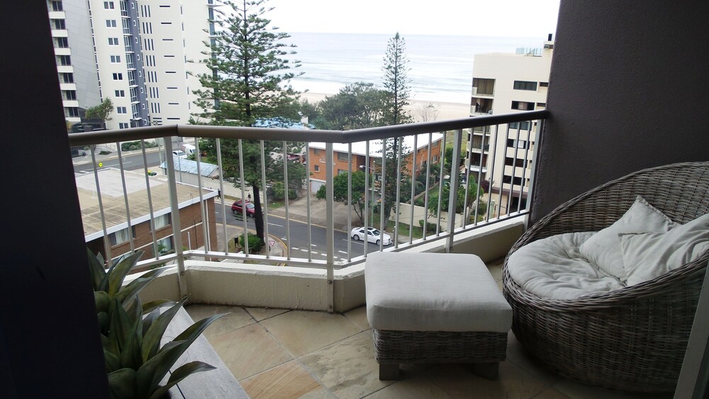 Superior Apartment, 1 Bedroom, Ocean View - Guestroom