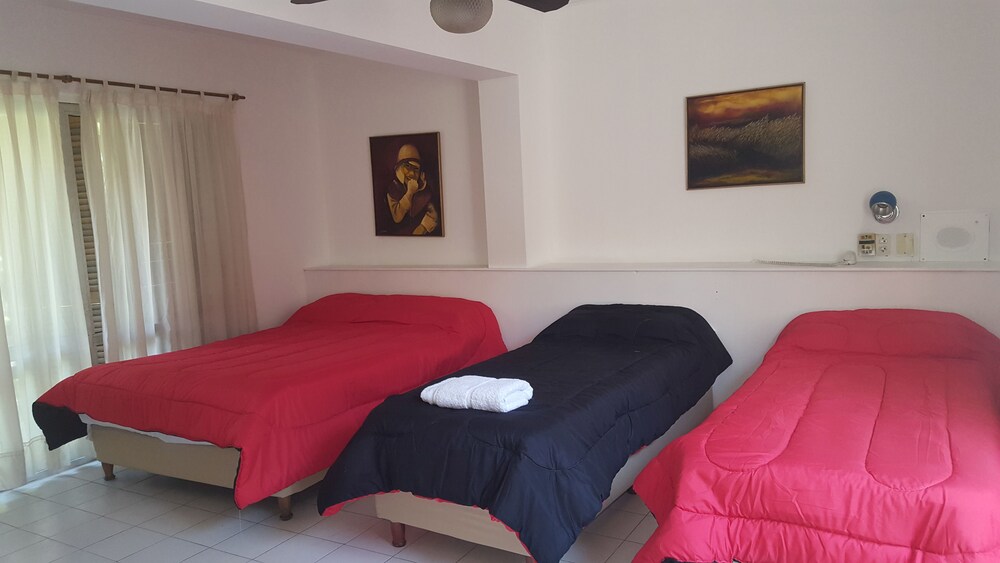 Quadruple Room - Guestroom