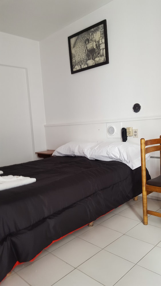 Double Room - Guestroom