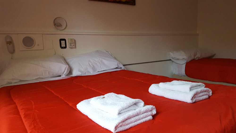 Triple Room - Guestroom