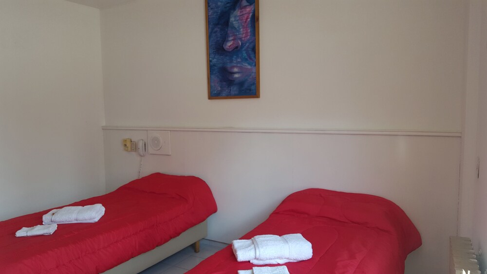 Double Room - Guestroom
