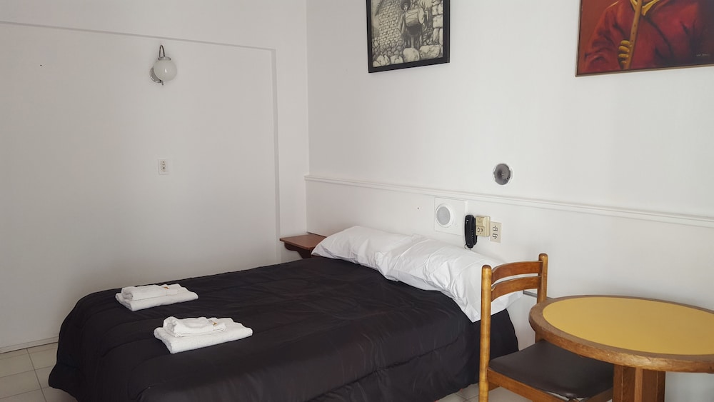 Double Room - Guestroom