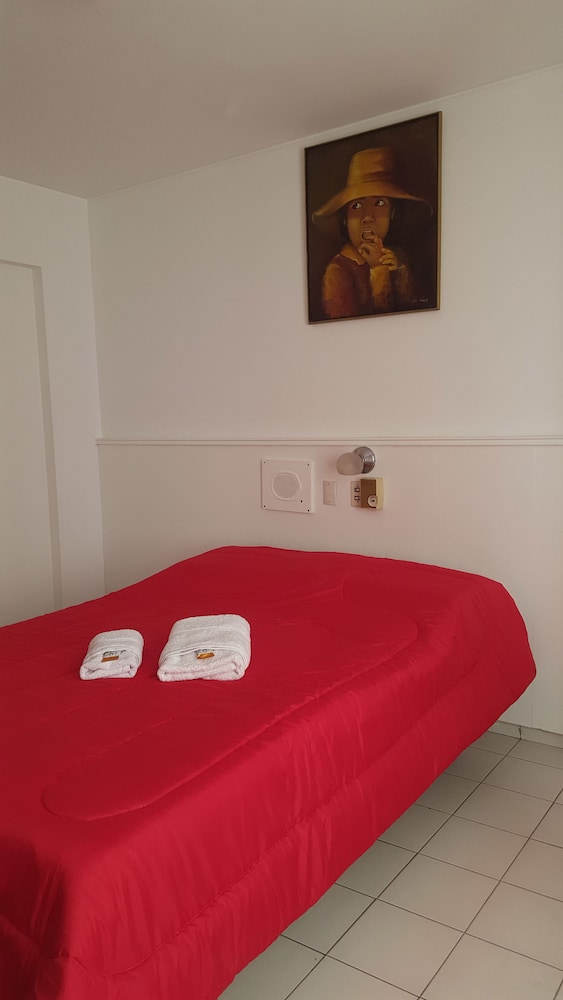 Double Room - Guestroom