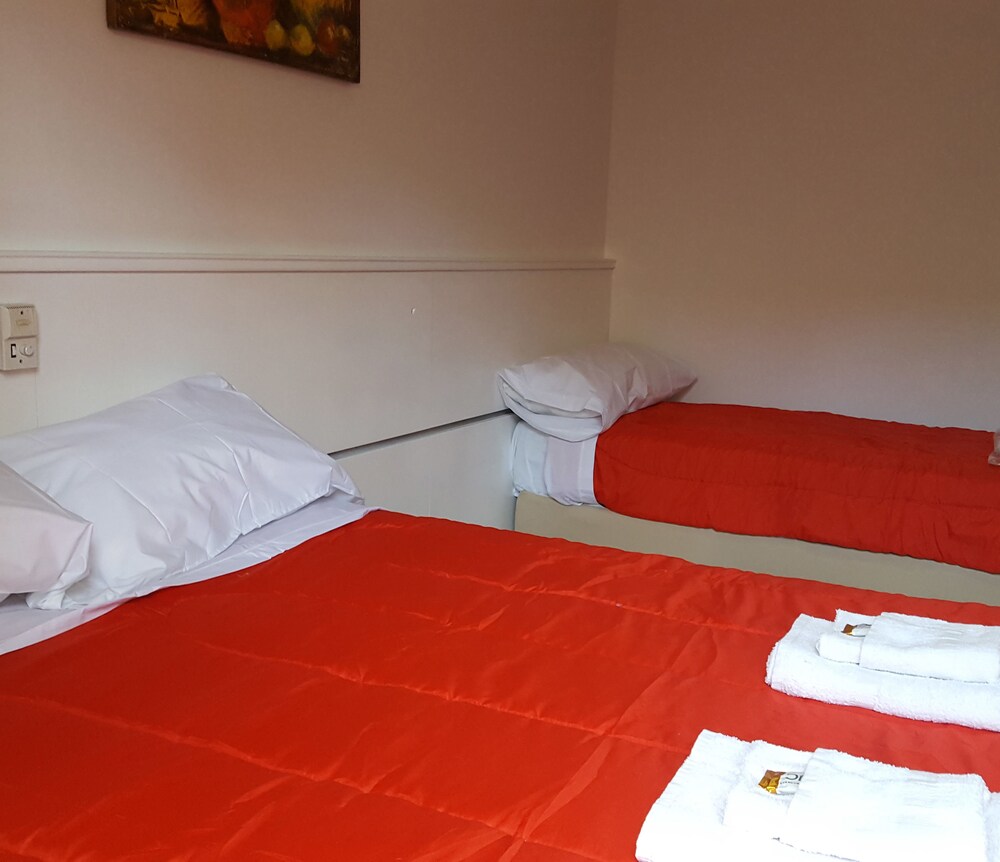 Triple Room - Guestroom