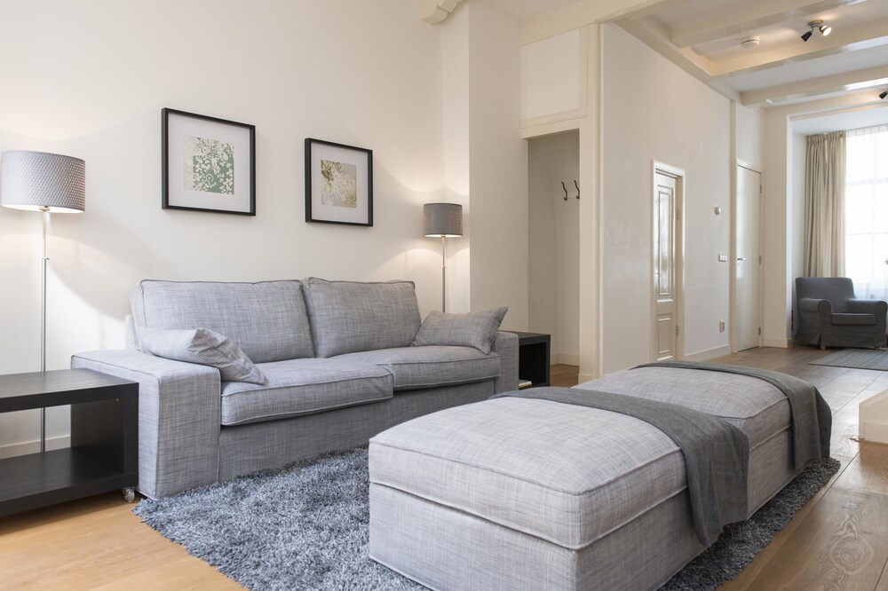 Apartment, 2 Bedrooms, City View - Living Room