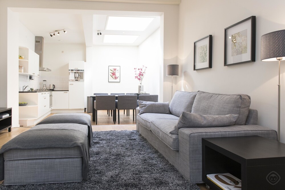 Apartment, 2 Bedrooms, City View - Living Room