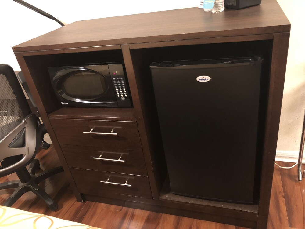 Mini-Refrigerator