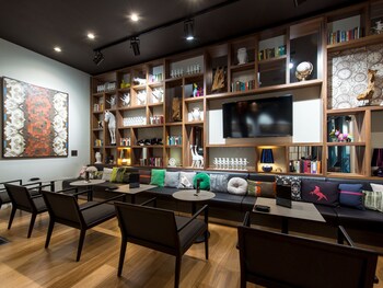 Hotel Bar